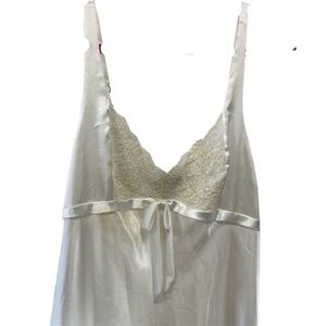 Jones New York white long chemise lingerie large